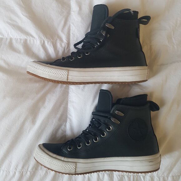 Waterproof Converse size 8 (women) - Picture 2 of 6